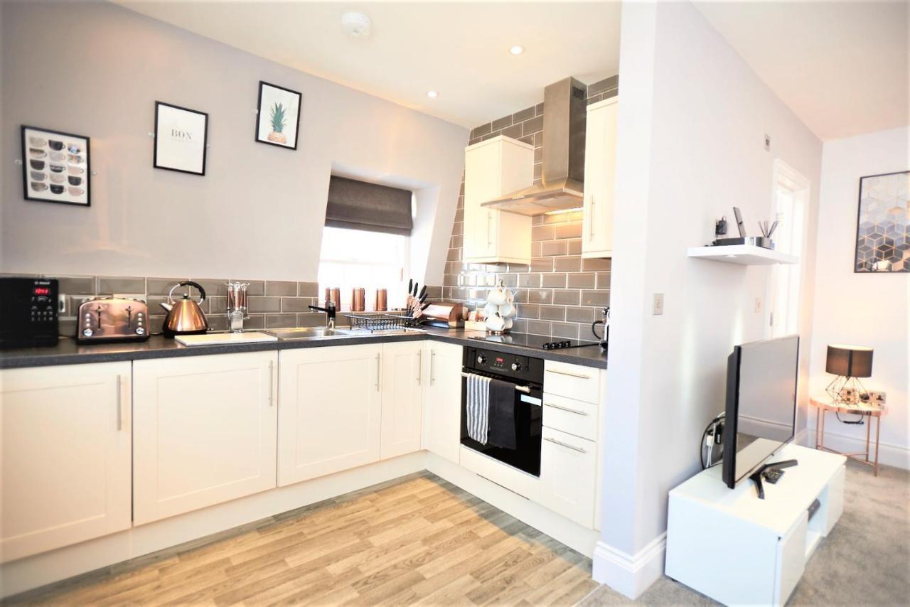 Hampton Court - The Kings Rest Appartamento Molesey Esterno foto