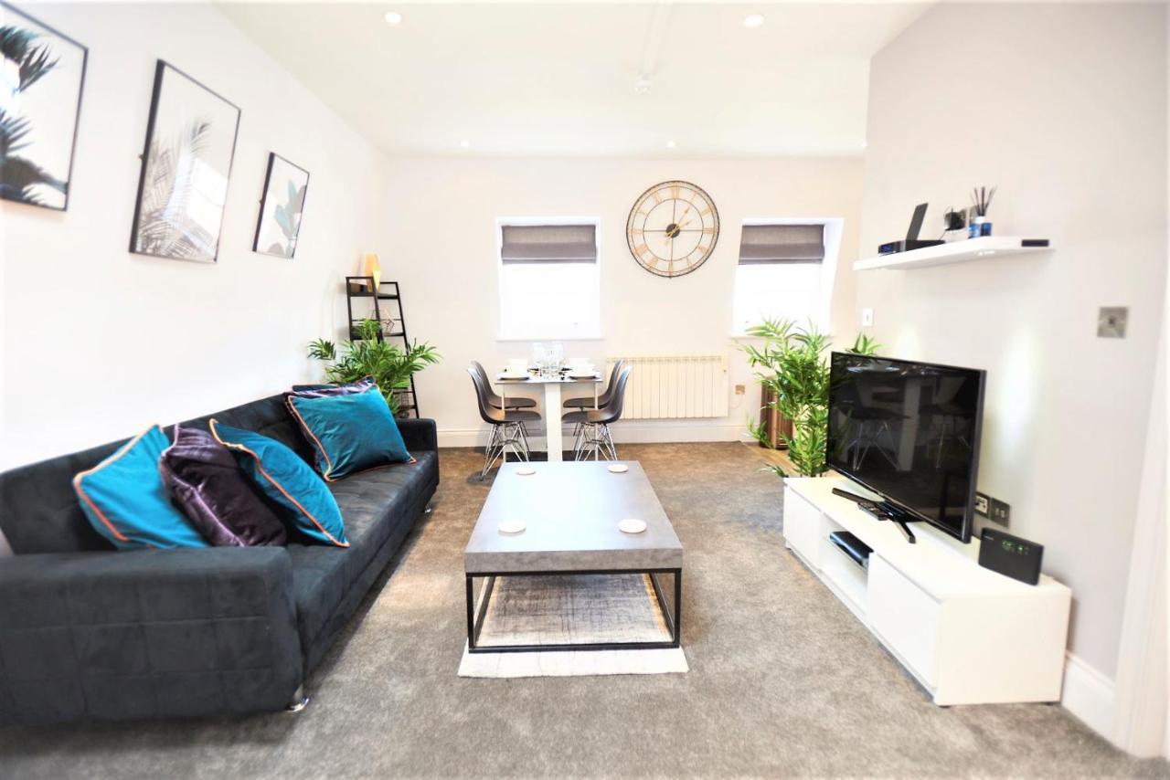 Hampton Court - The Kings Rest Appartamento Molesey Esterno foto